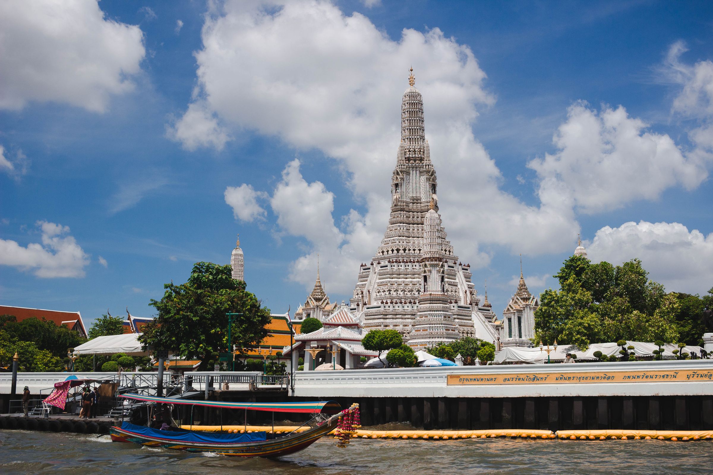 วัดอรุณริมแม่น้ำเจ้าพระยา สัญลักษณ์การท่องเที่ยวไทย